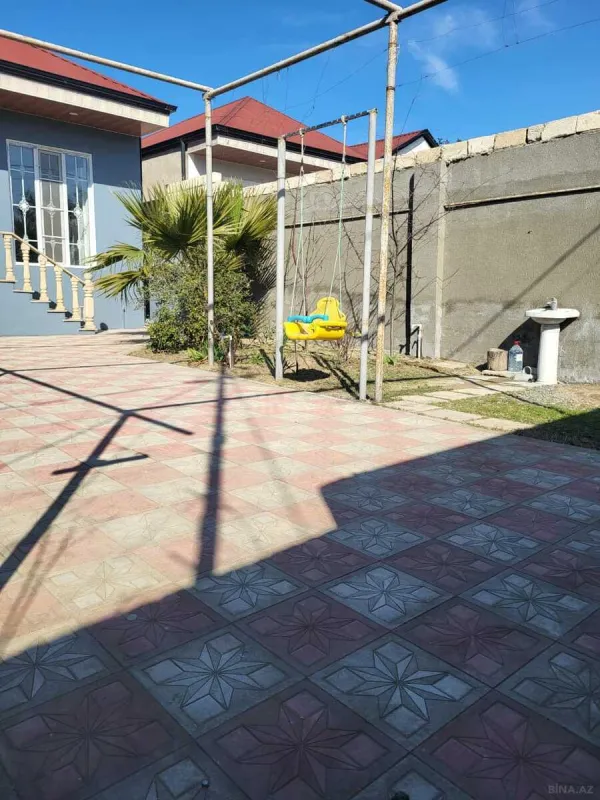 Satılır 3 otaqlı həyət evi 100 m²