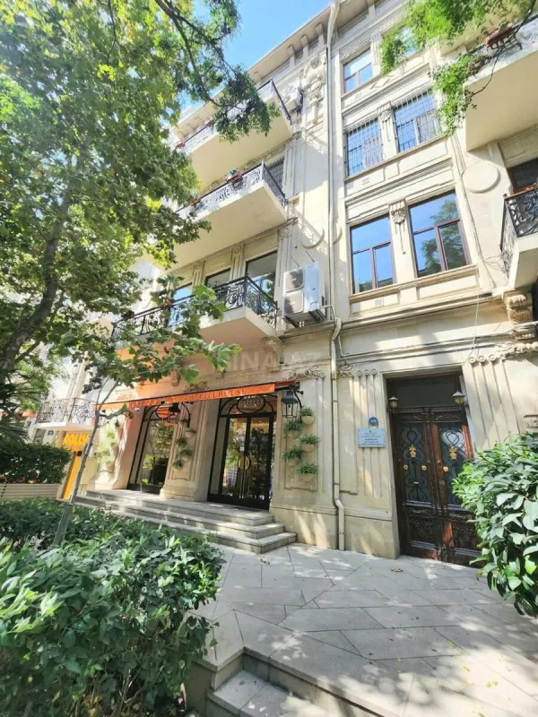 Kirayə verilir 2 otaqlı mənzil 70 m²