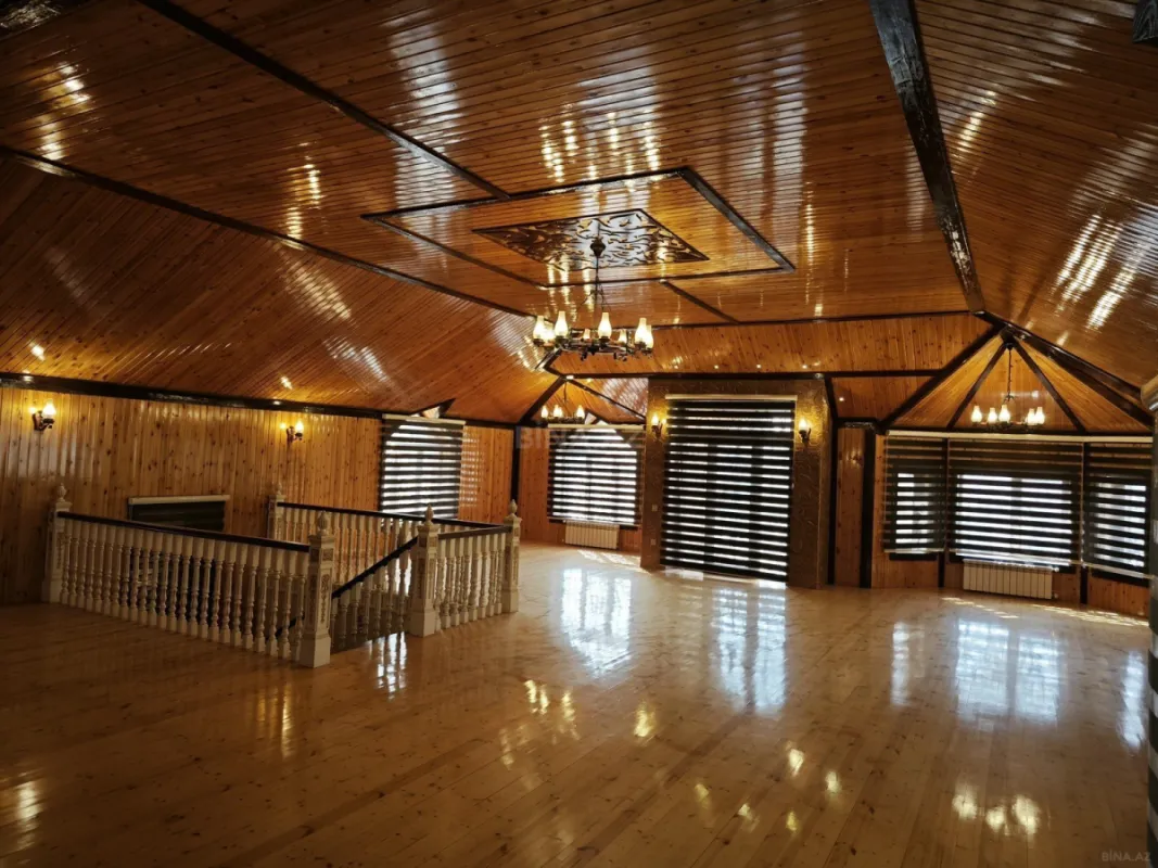 Satılır 7 otaqlı həyət evi 470 m²