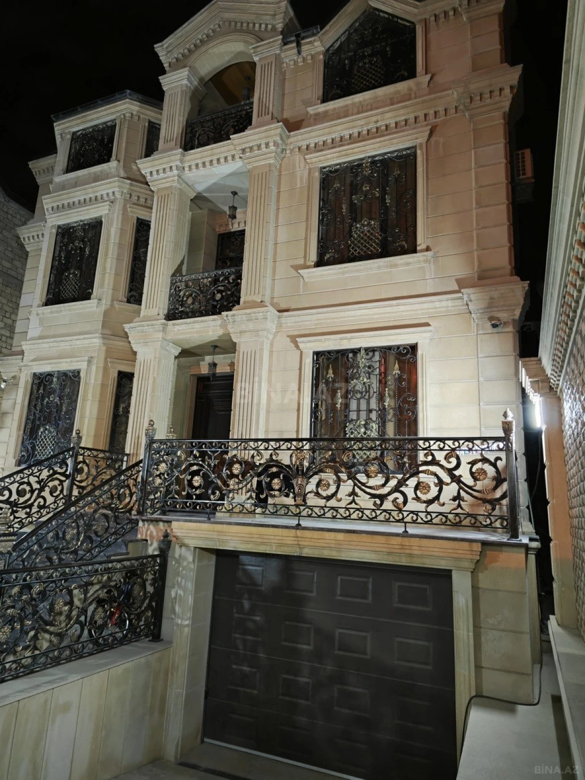 Satılır 7 otaqlı həyət evi 470 m²