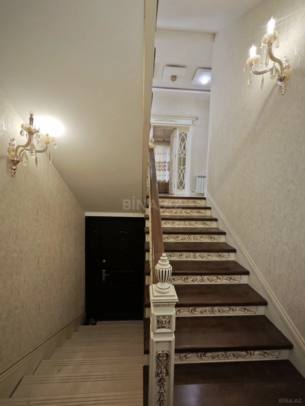 Satılır 7 otaqlı həyət evi 470 m²