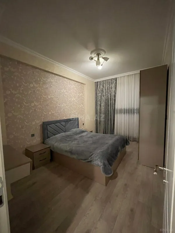 Kirayə verilir 2 otaqlı mənzil 65 m²