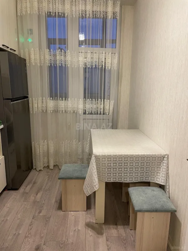 Kirayə verilir 2 otaqlı mənzil 65 m²