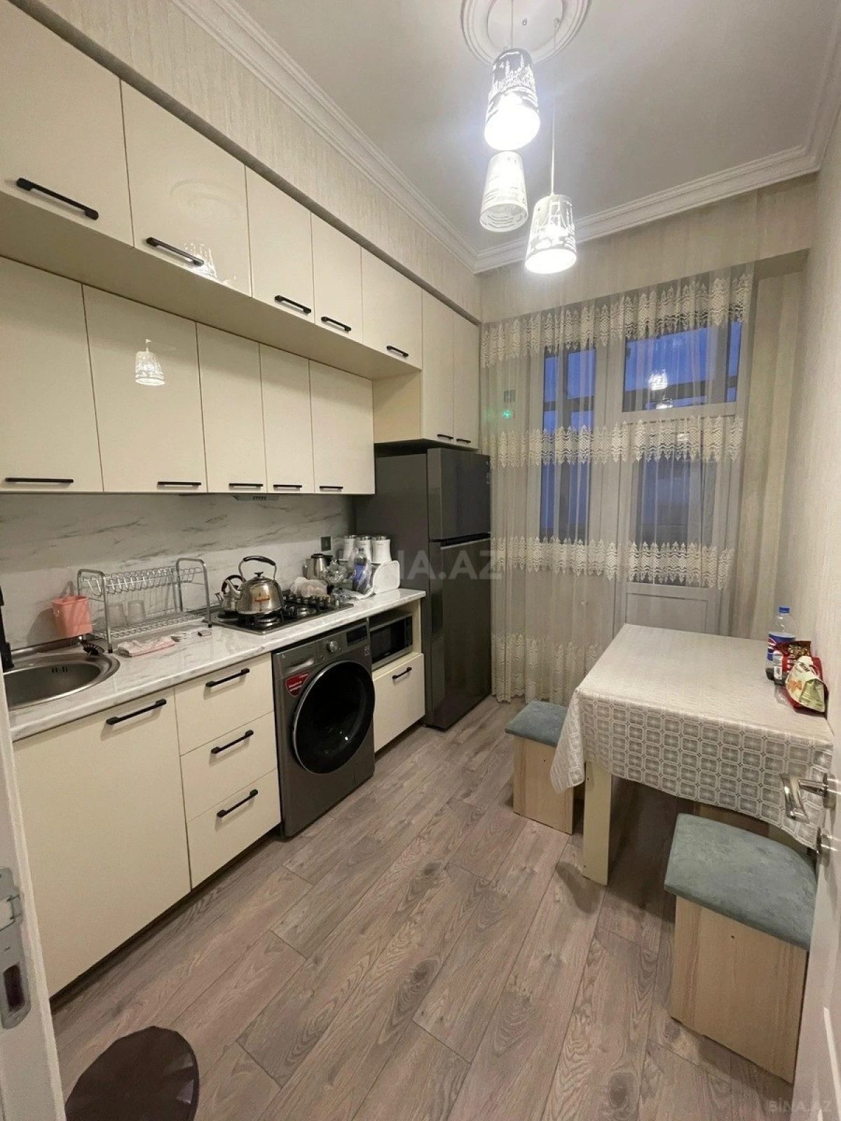 Kirayə verilir 2 otaqlı mənzil 65 m²