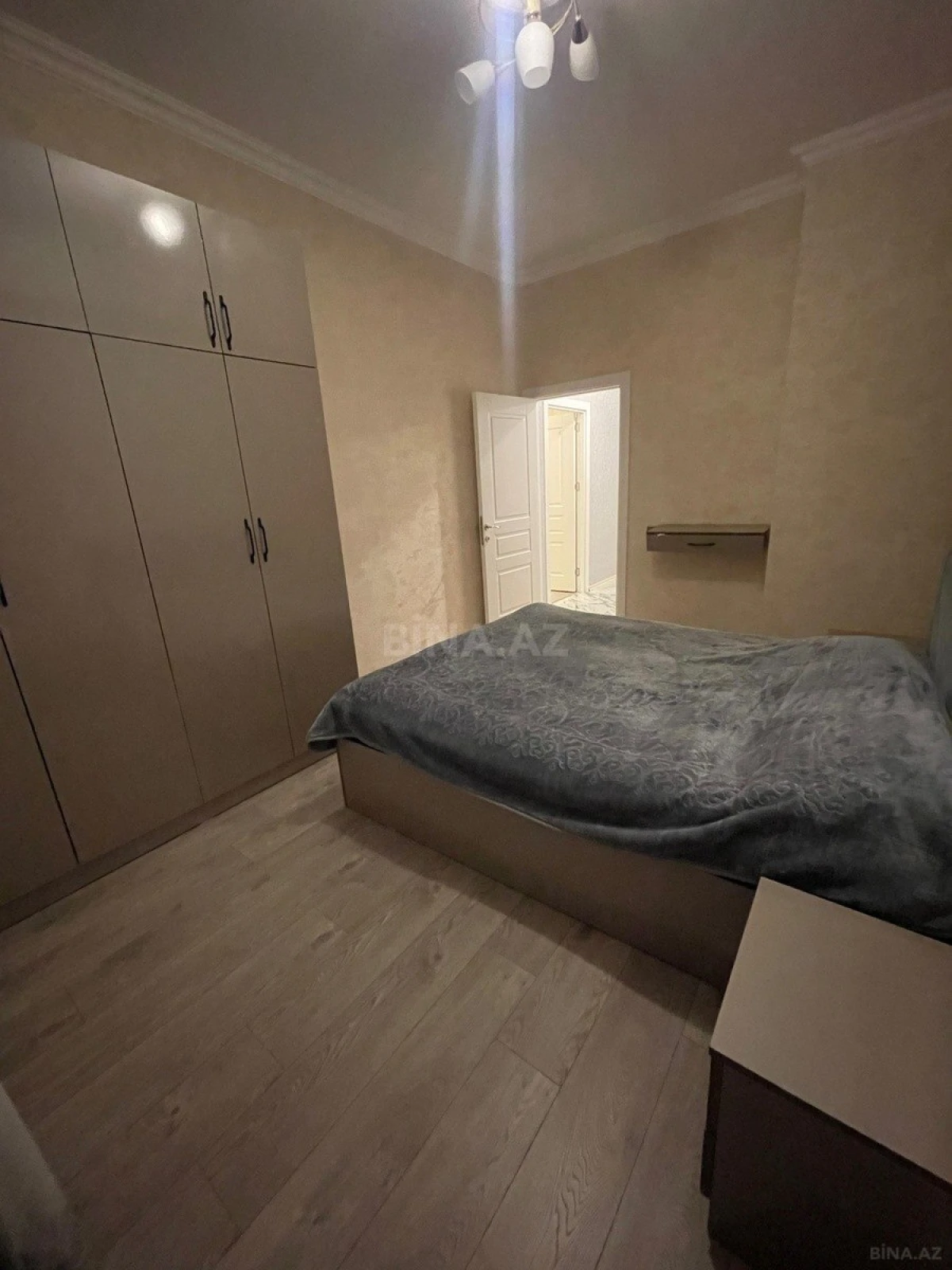 Kirayə verilir 2 otaqlı mənzil 65 m²