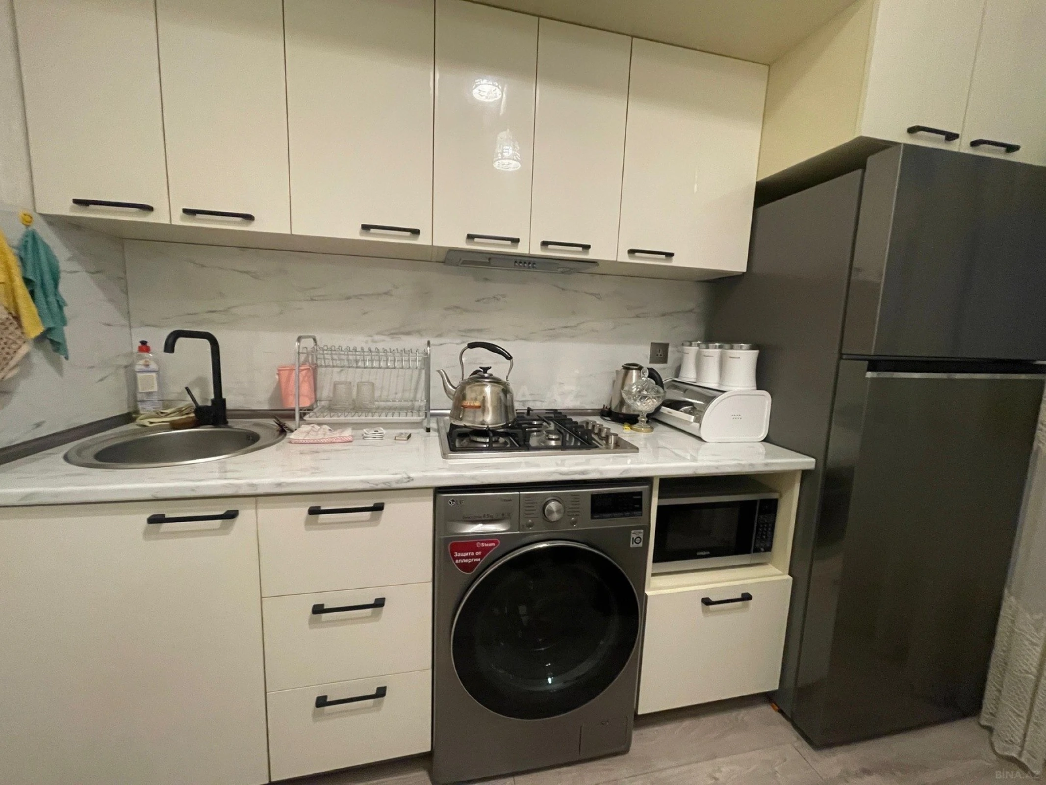 Kirayə verilir 2 otaqlı mənzil 65 m²