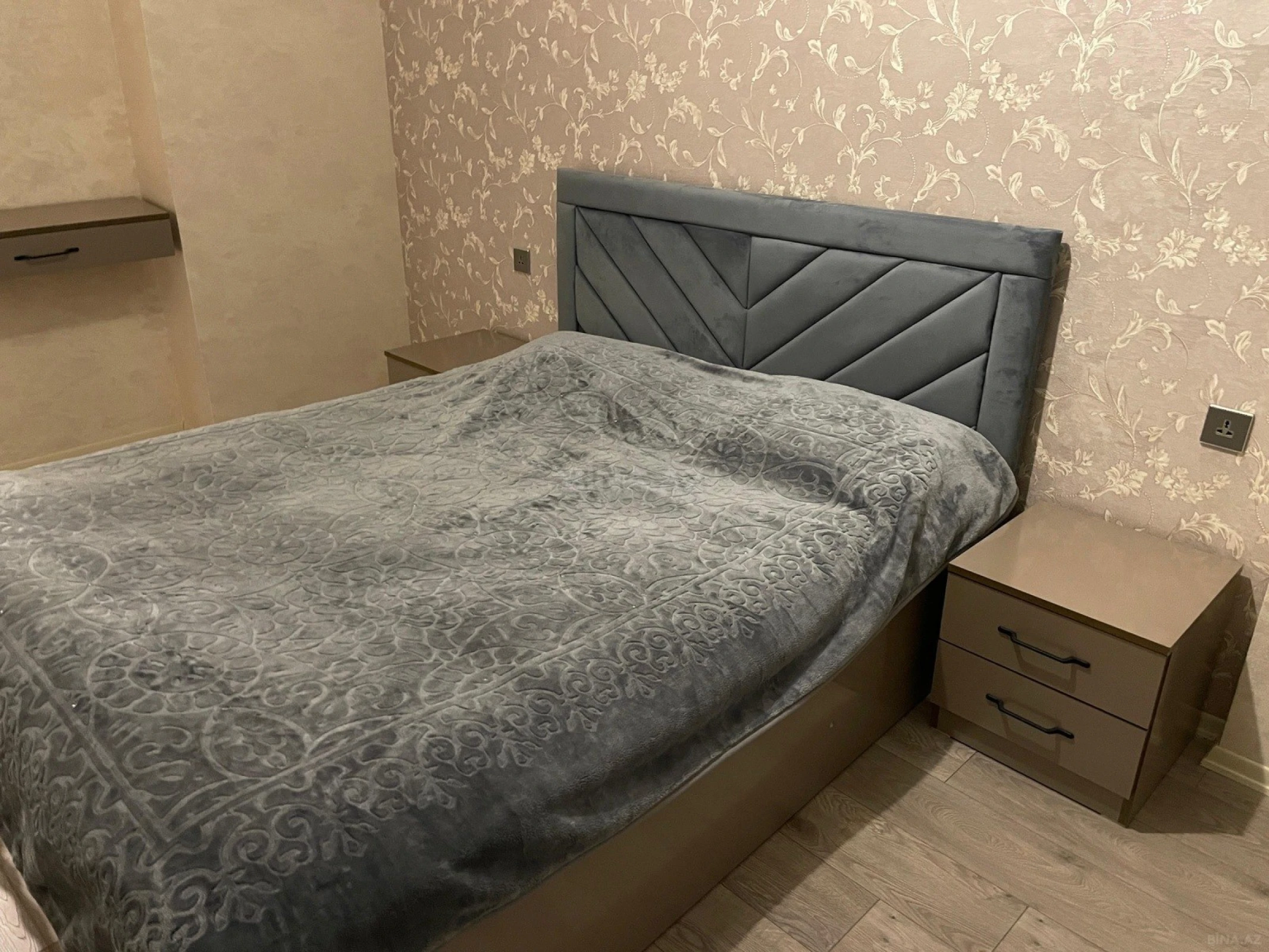 Kirayə verilir 2 otaqlı mənzil 65 m²