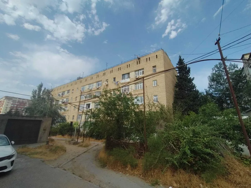 Satılır 2 otaqlı mənzil 65 m²