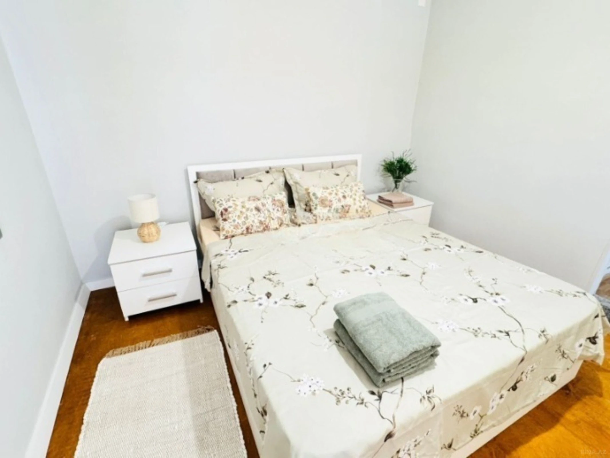 Kirayə verilir 2 otaqlı mənzil 50 m²