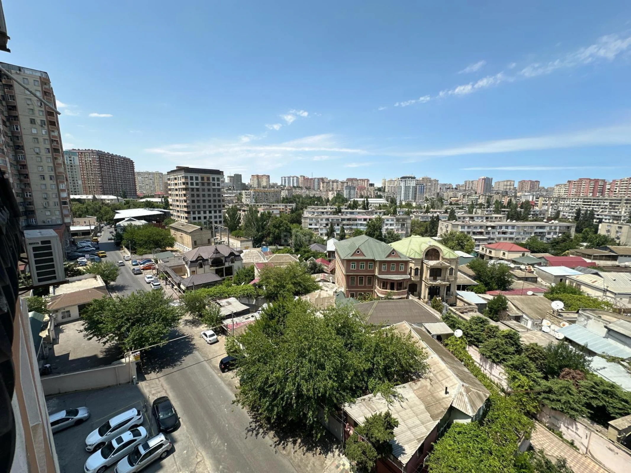 Kirayə verilir 2 otaqlı mənzil 100 m²