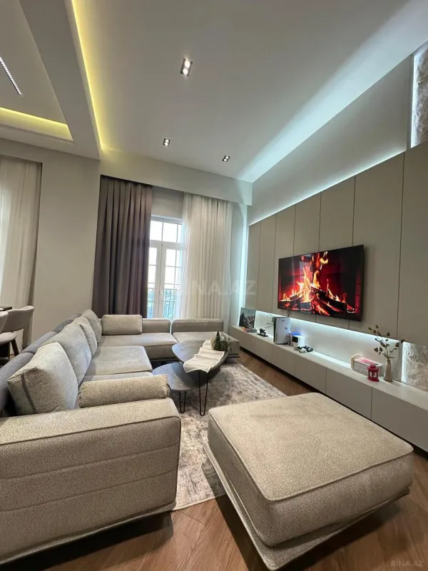 Kirayə verilir 3 otaqlı mənzil 145 m²