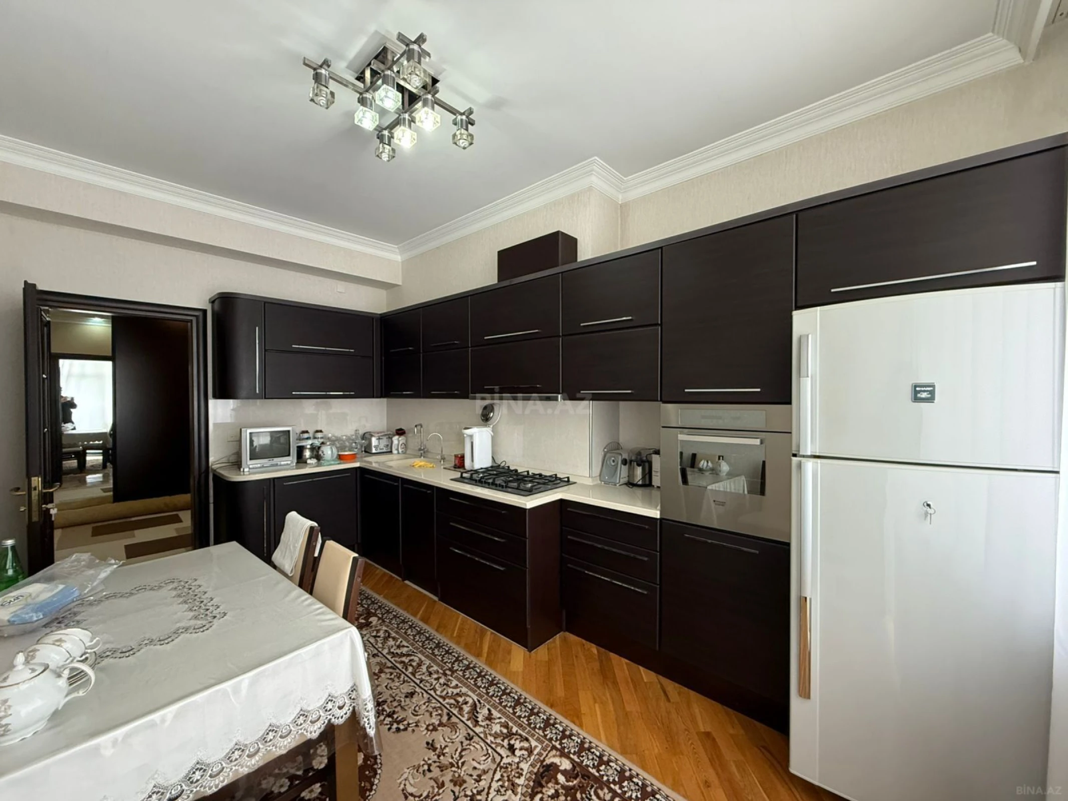 Satılır 3 otaqlı mənzil 125 m²
