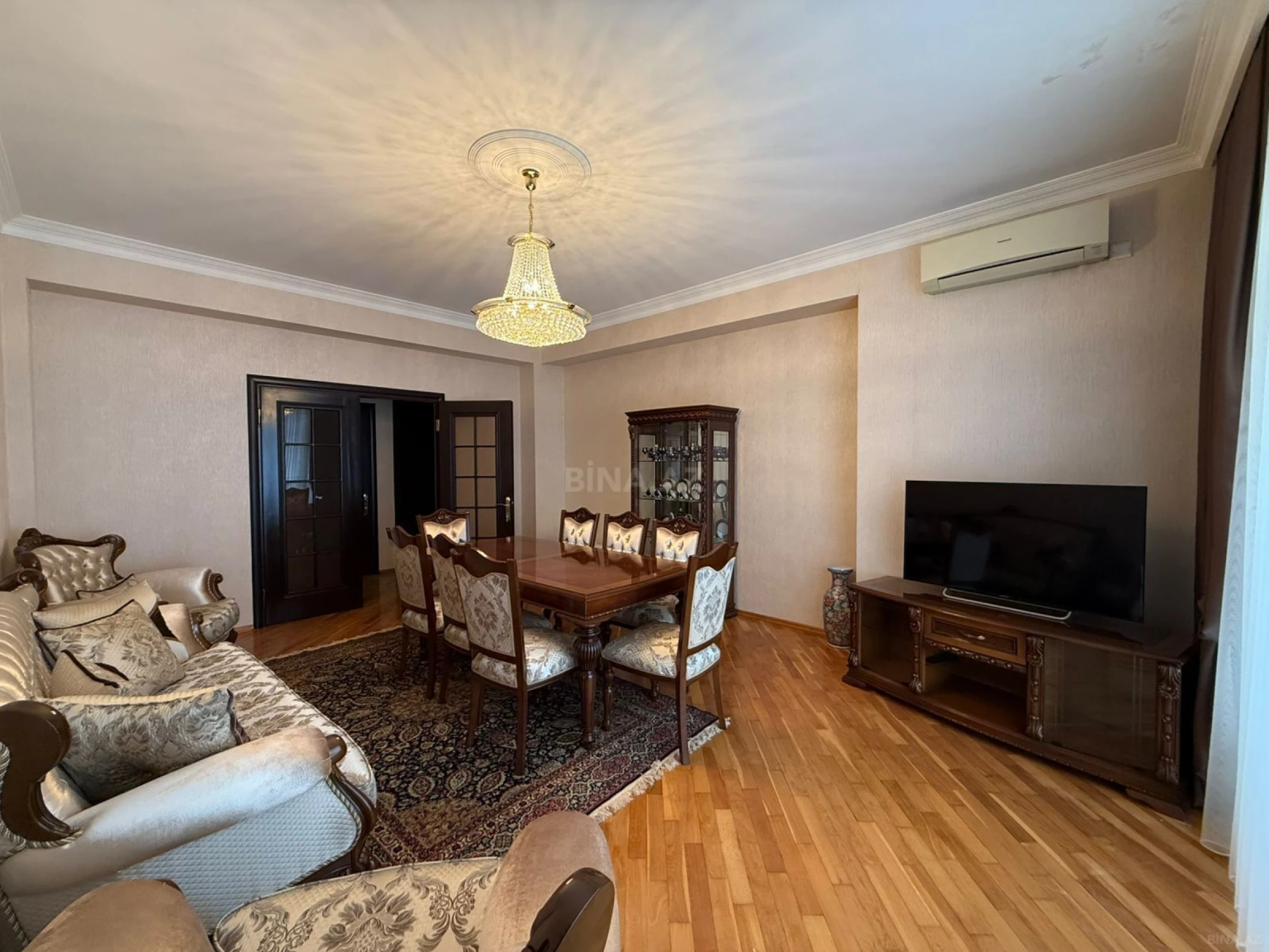 Satılır 3 otaqlı mənzil 125 m²