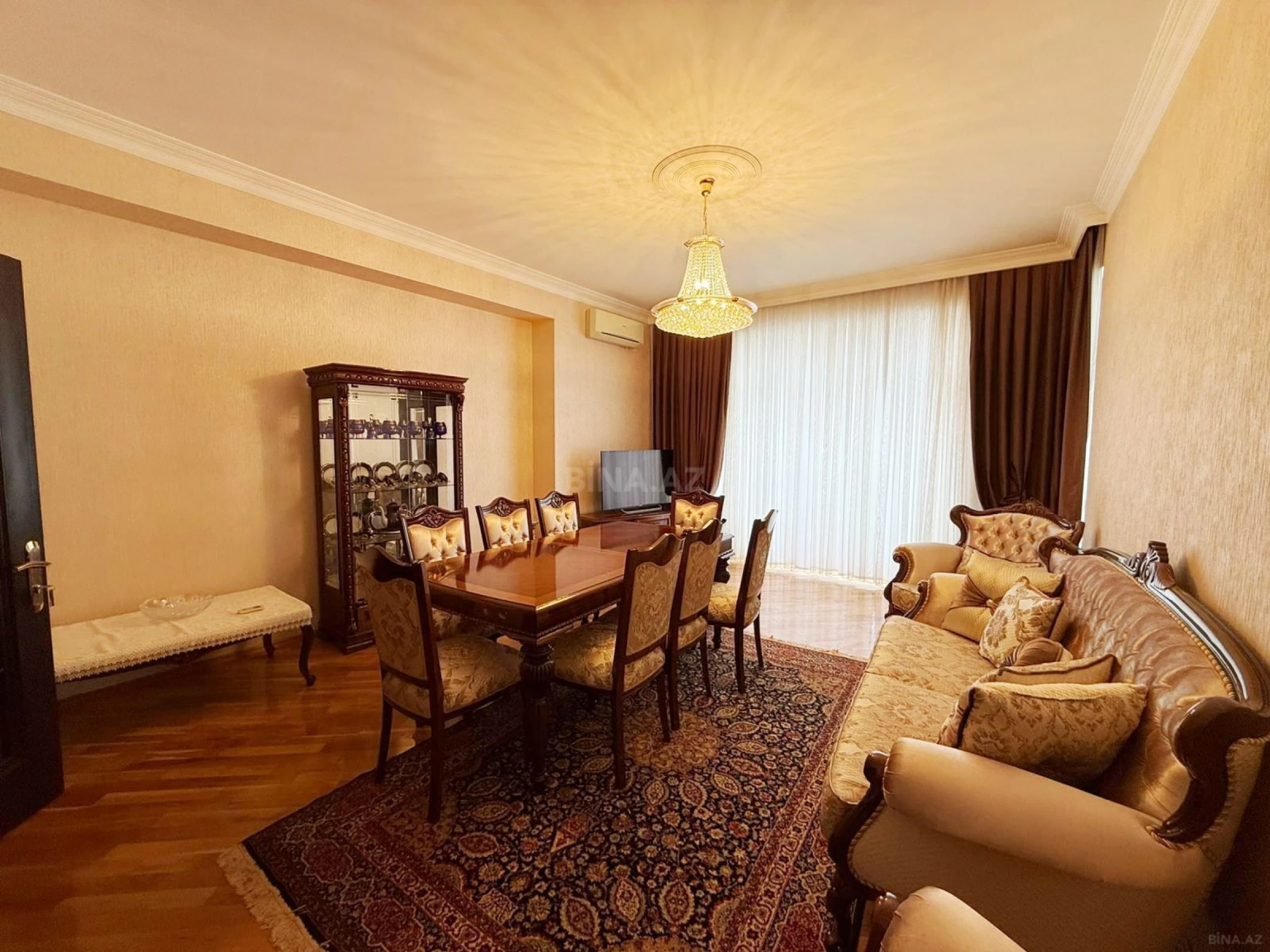 Satılır 3 otaqlı mənzil 125 m²