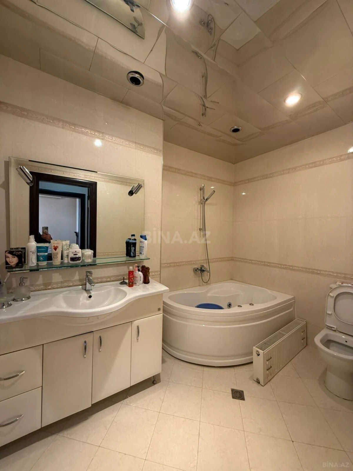 Satılır 3 otaqlı mənzil 125 m²