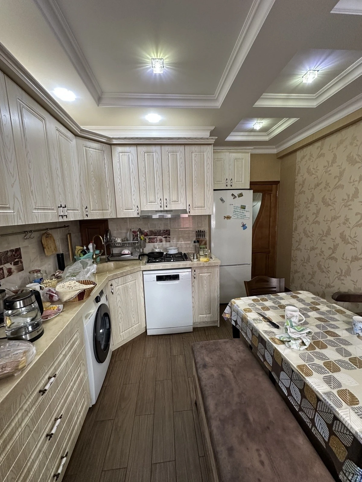 Satılır 3 otaqlı mənzil 110 m²