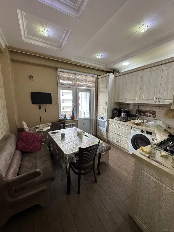 Satılır 3 otaqlı mənzil 110 m²