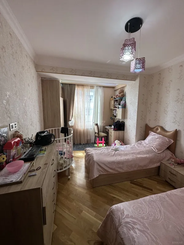 Satılır 3 otaqlı mənzil 110 m²