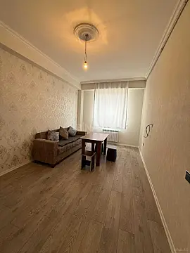 Kirayə verilir 2 otaqlı mənzil 50 m²