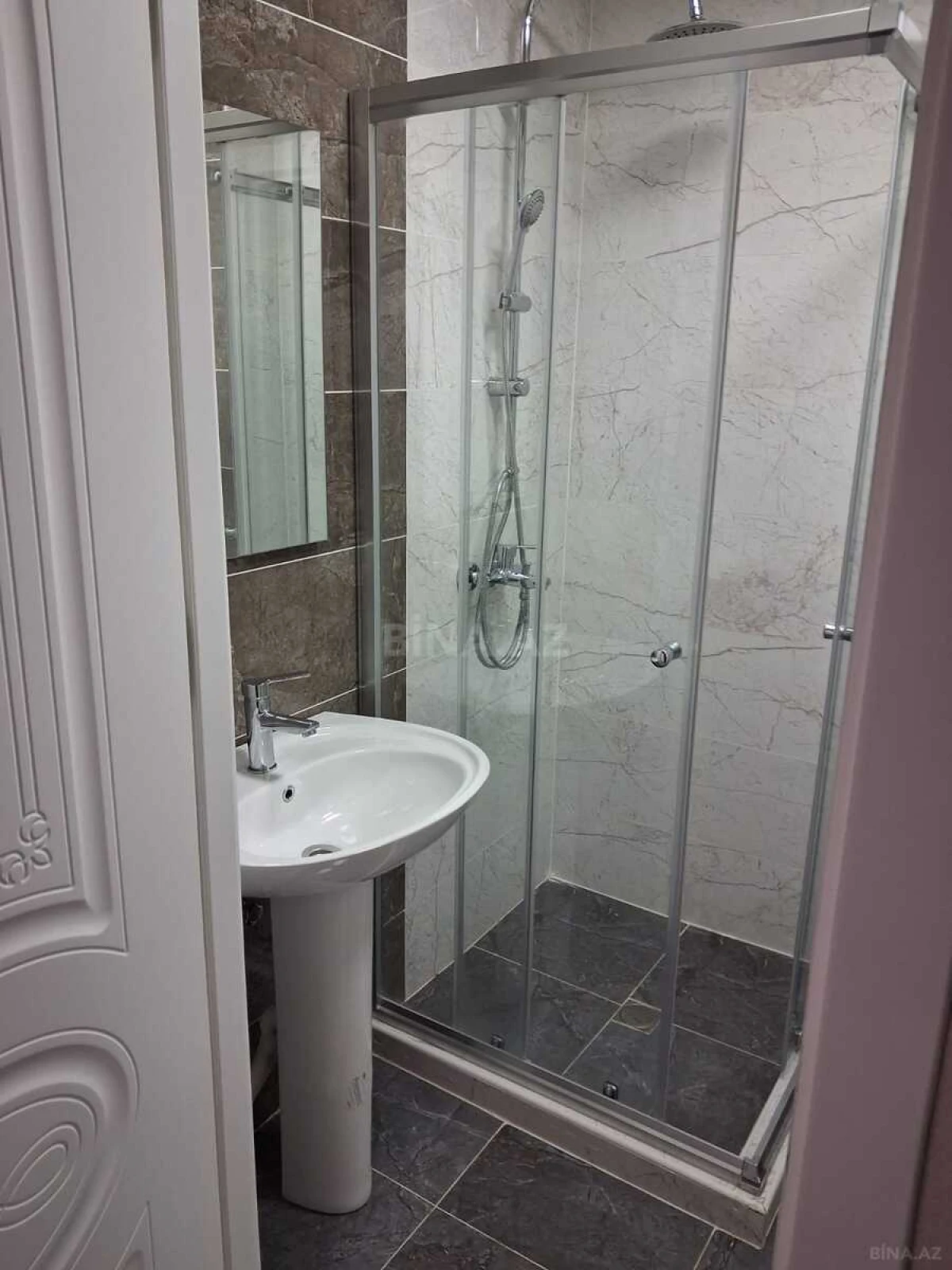 Kirayə verilir 2 otaqlı mənzil 50 m²