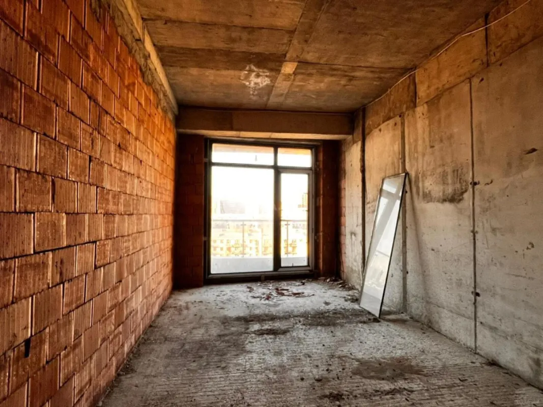 Satılır 4 otaqlı mənzil 162 m²