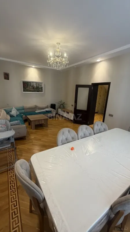 Satılır 6 otaqlı həyət evi 250 m²