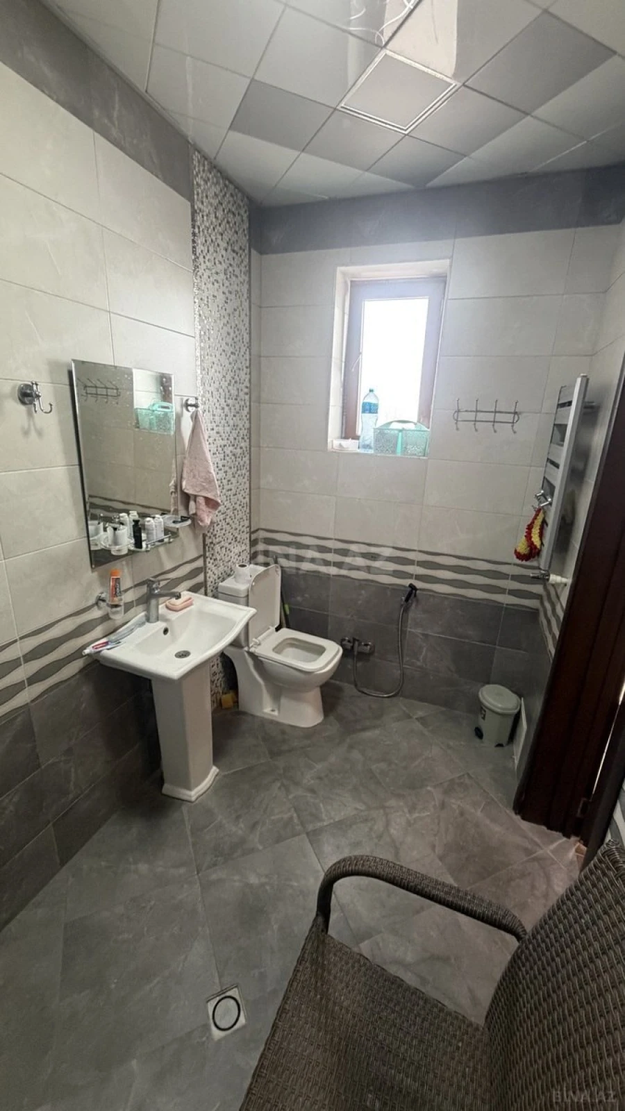 Satılır 6 otaqlı həyət evi 250 m²
