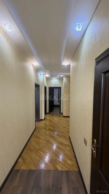 Satılır 6 otaqlı həyət evi 250 m²