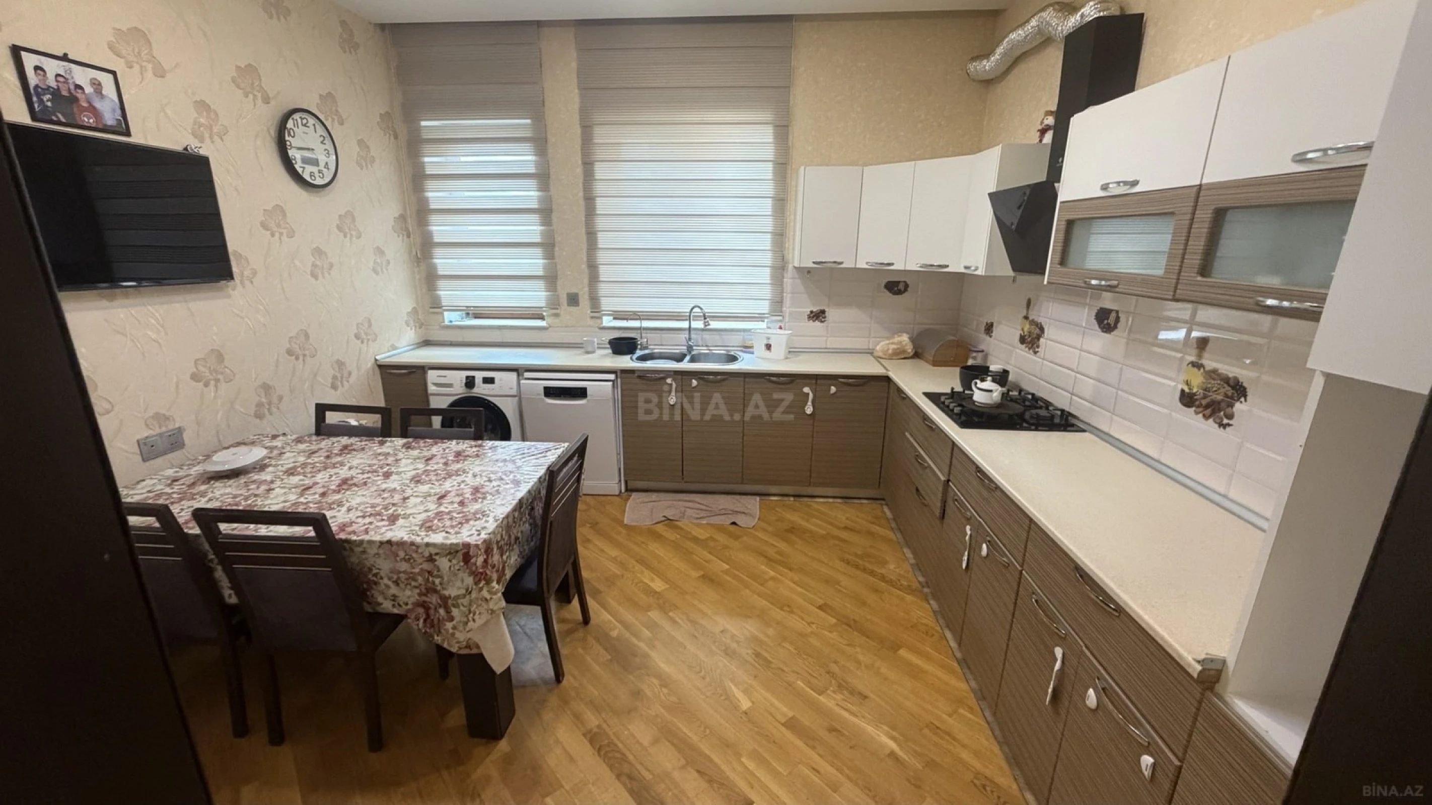 Satılır 6 otaqlı həyət evi 250 m²