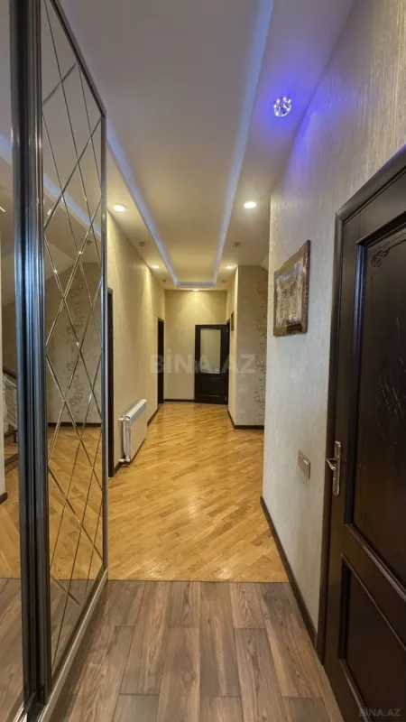 Satılır 6 otaqlı həyət evi 250 m²