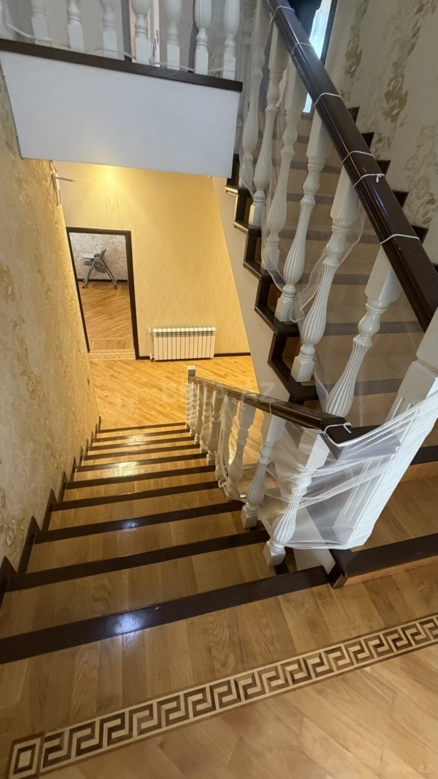 Satılır 6 otaqlı həyət evi 250 m²