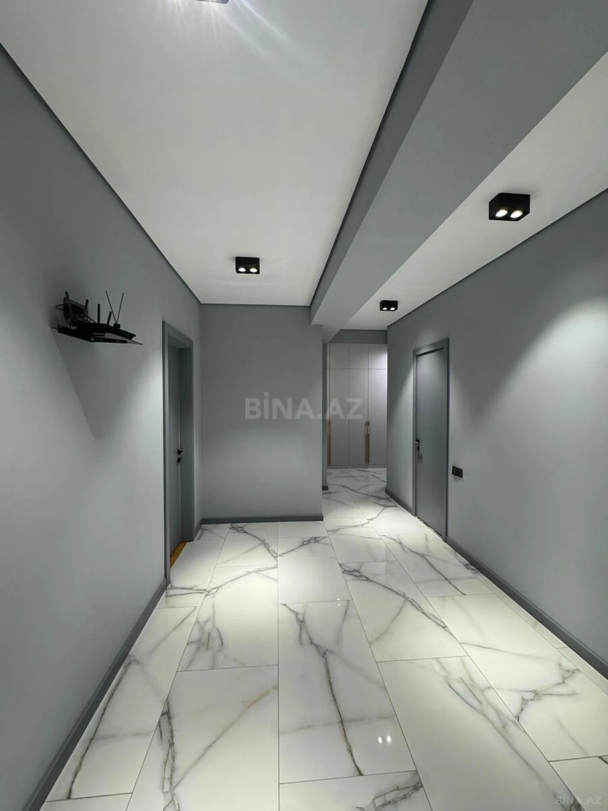 Satılır 3 otaqlı mənzil 130 m²