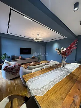 Satılır 3 otaqlı mənzil 130 m²
