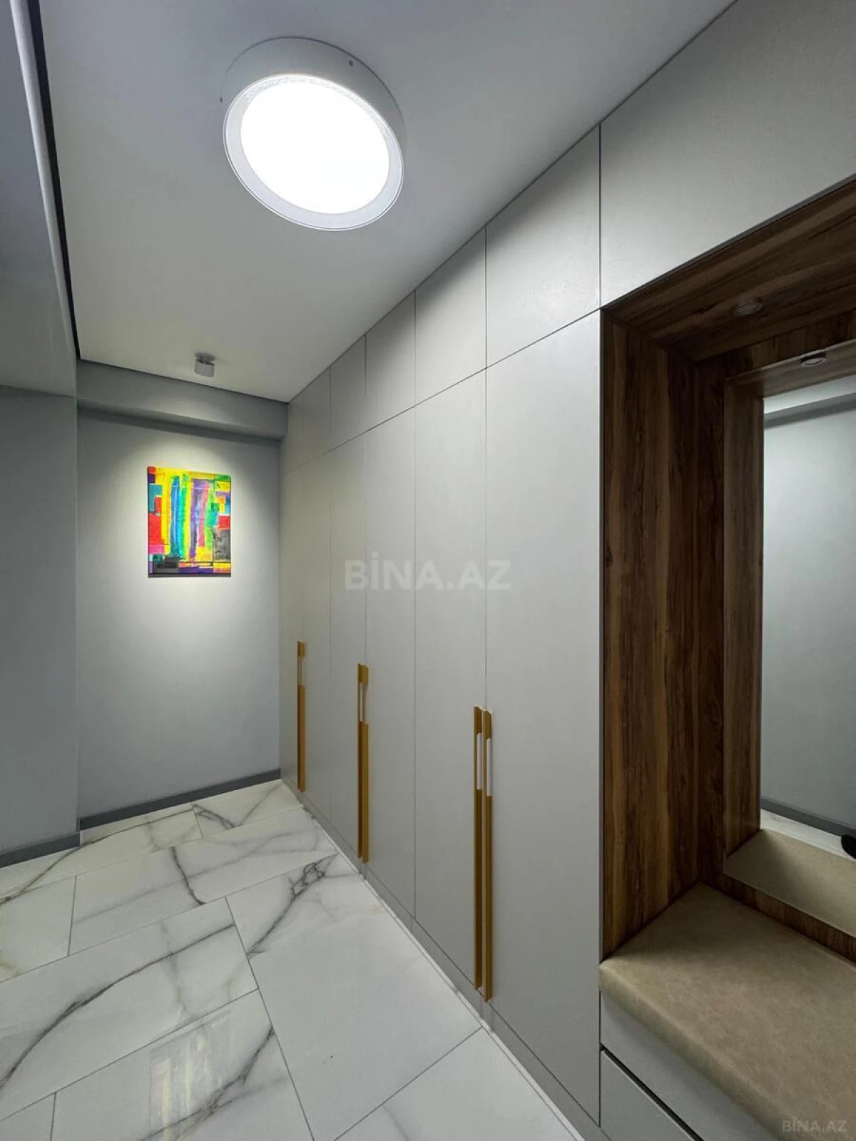 Satılır 3 otaqlı mənzil 130 m²