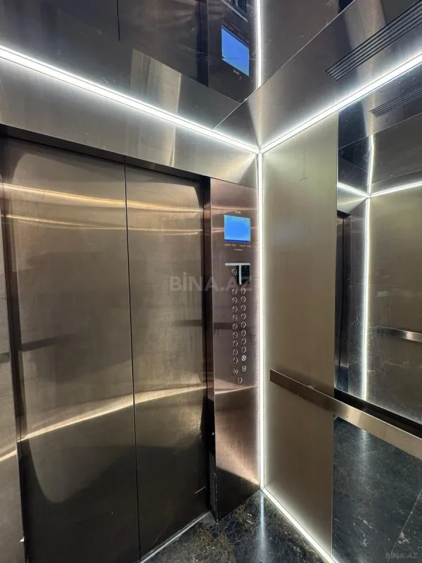 Satılır 3 otaqlı mənzil 130 m²