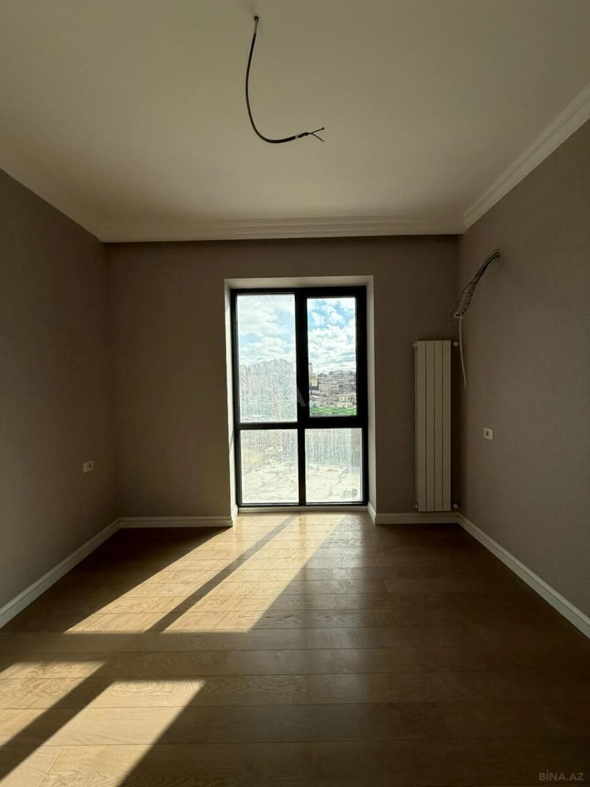 Satılır 2 otaqlı mənzil 58.8 m²
