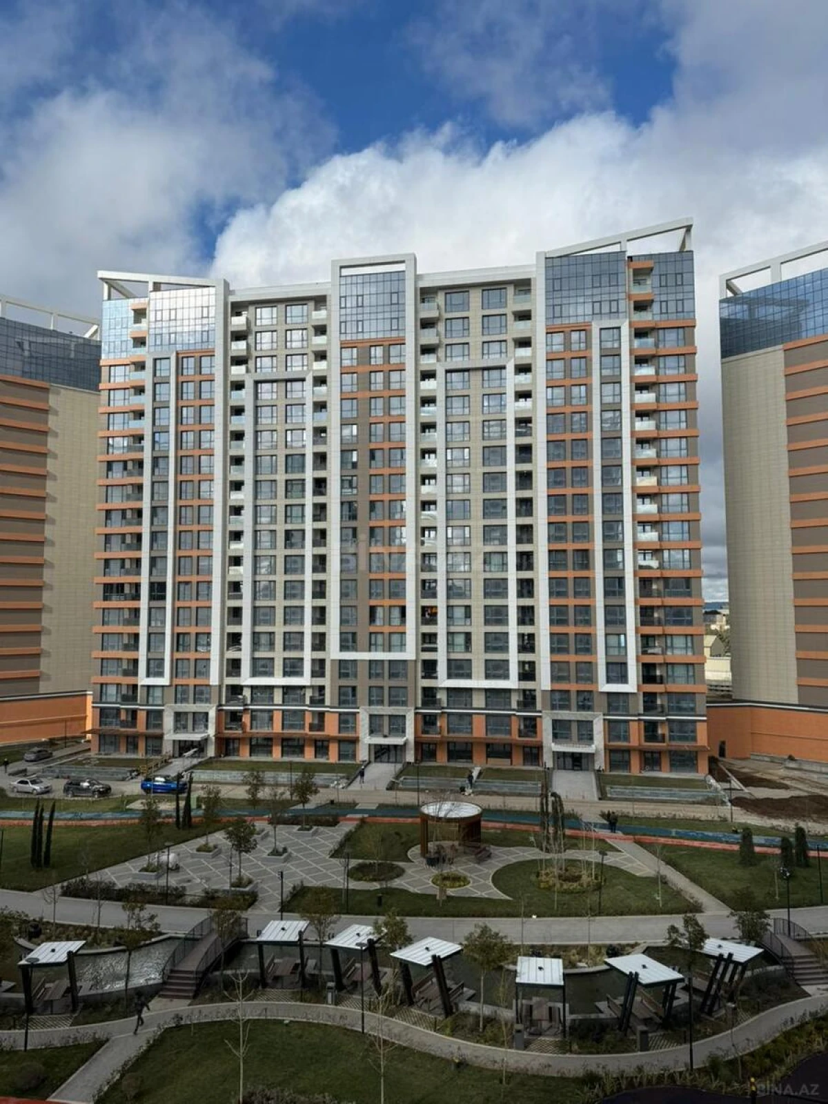Satılır 2 otaqlı mənzil 58.8 m²