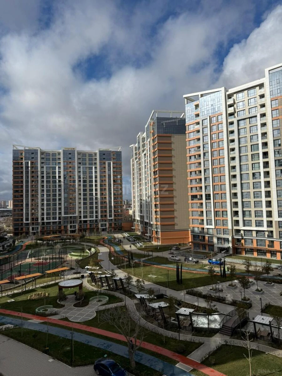 Satılır 2 otaqlı mənzil 58.8 m²