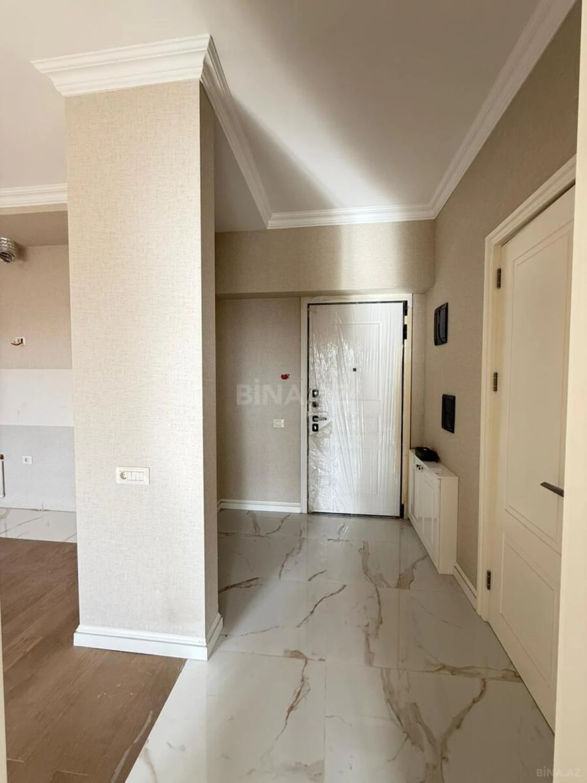 Satılır 2 otaqlı mənzil 58.8 m²