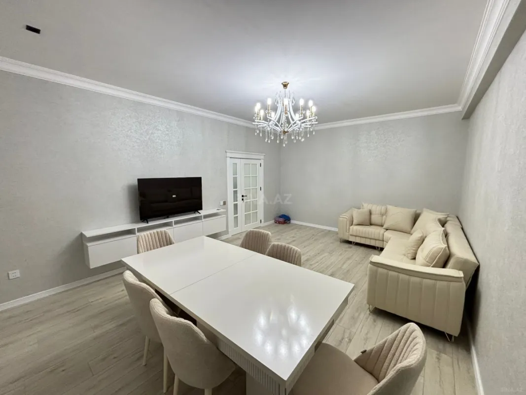 Kirayə verilir 3 otaqlı mənzil 140 m²