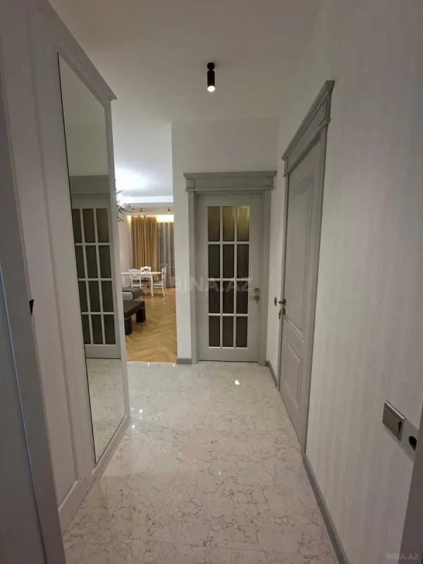 Kirayə verilir 2 otaqlı mənzil 60 m²
