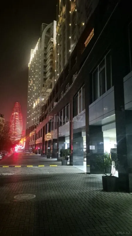 Kirayə verilir 2 otaqlı mənzil 115 m²