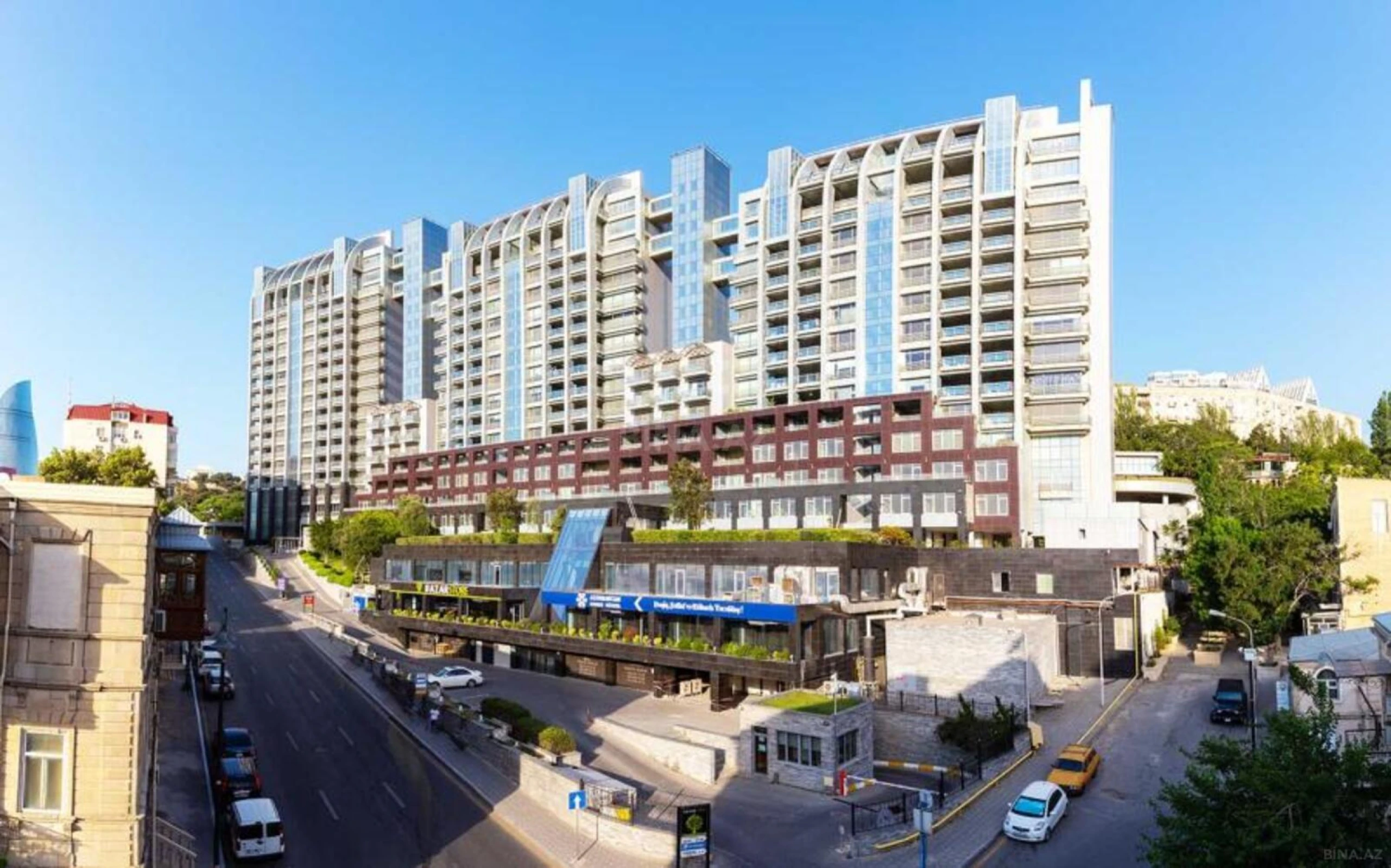 Kirayə verilir 2 otaqlı mənzil 115 m²