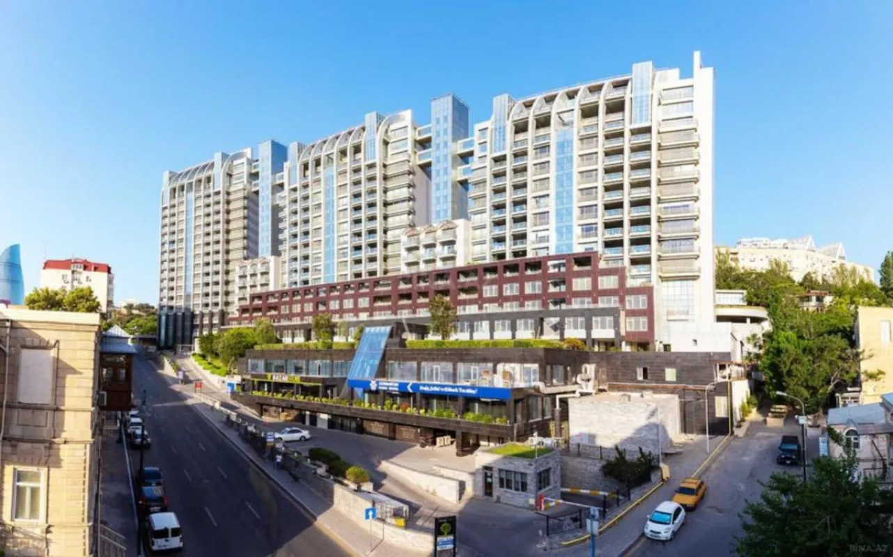 Kirayə verilir 2 otaqlı mənzil 115 m²