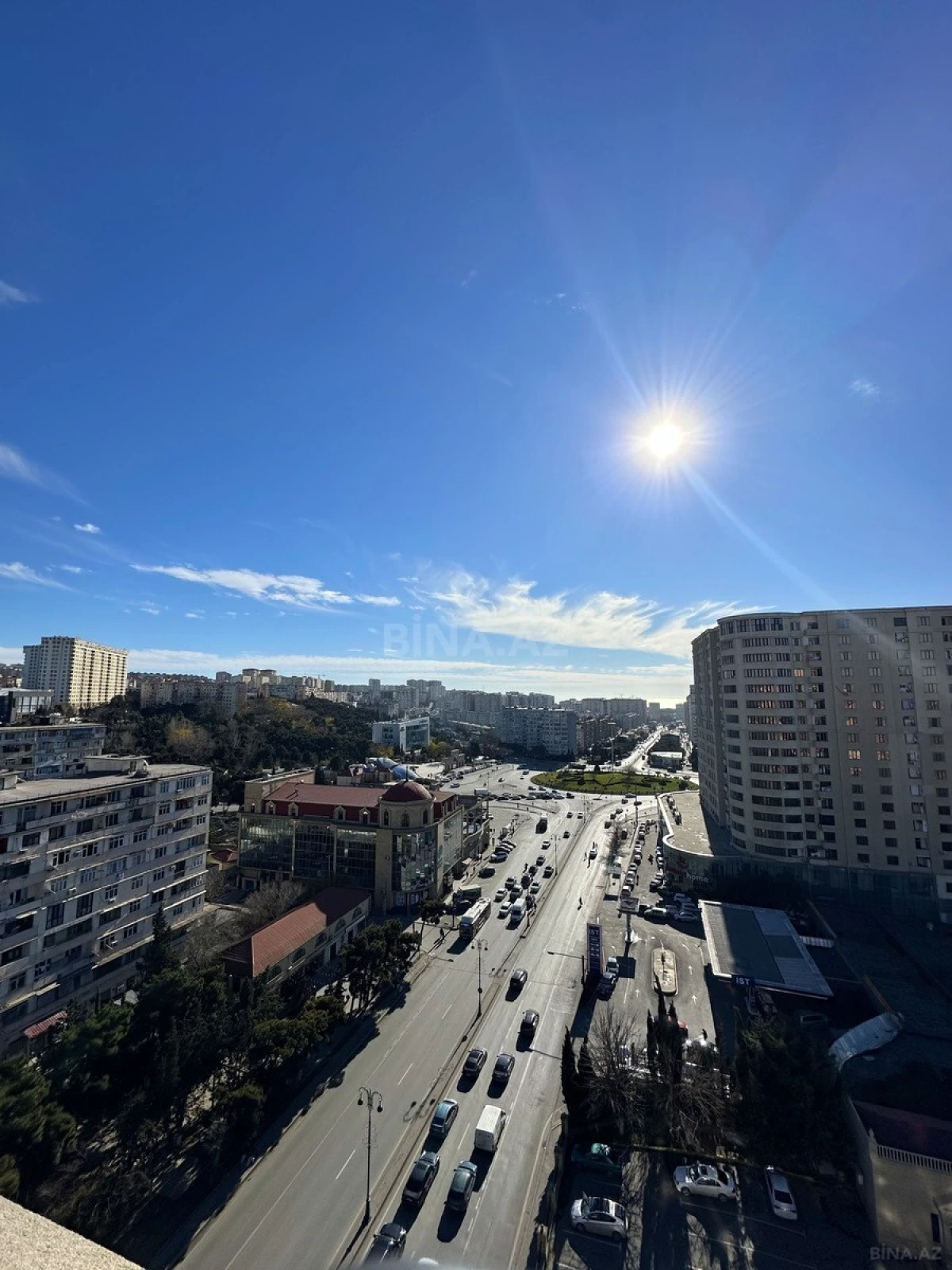 Satılır 4 otaqlı mənzil 147 m²