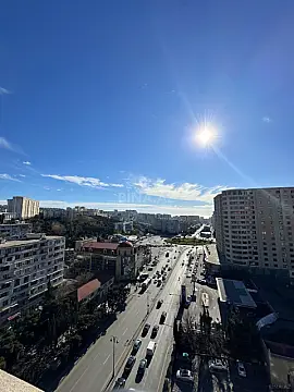 Satılır 4 otaqlı mənzil 147 m²