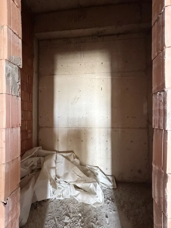 Satılır 4 otaqlı mənzil 147 m²