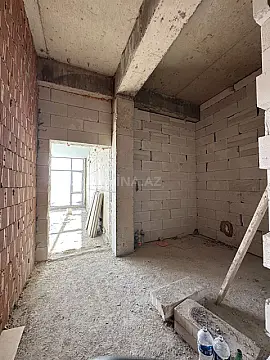 Satılır 4 otaqlı mənzil 147 m²