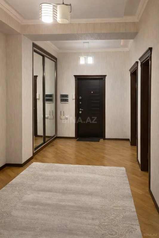Satılır 2 otaqlı mənzil 117 m²