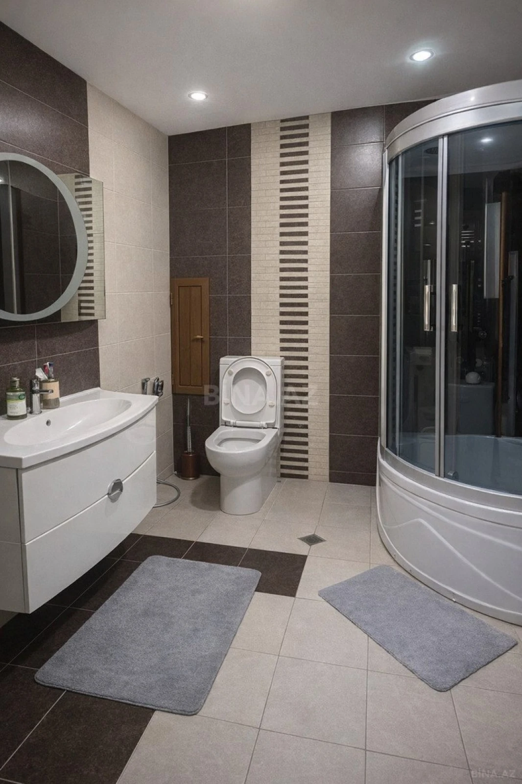 Satılır 2 otaqlı mənzil 117 m²